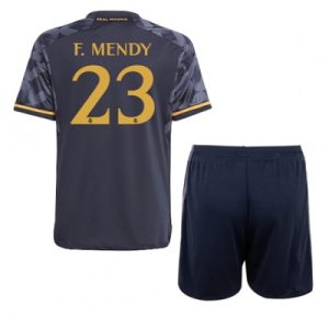 Kinder Real Madrid 2023-24 Auswärtstrikots Kurzarm + Kurze Hosen Ferland Mendy 23
